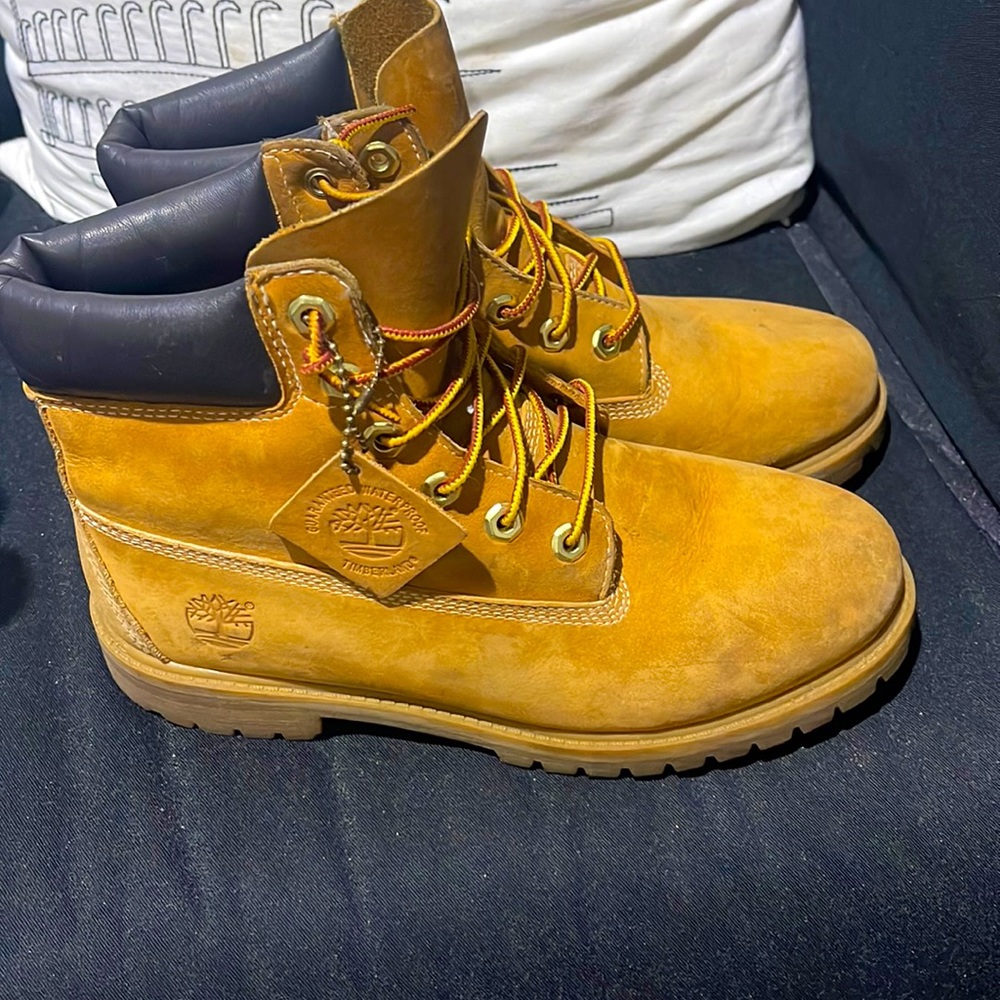 🥾UNISEX EUC TIMBERLANDS 🥾